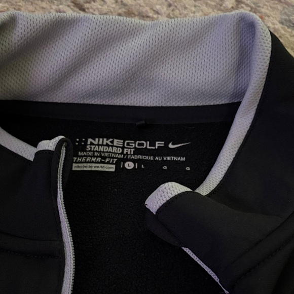 Nike Black and Gray Quarter-Zip Jacket - Picture 2 of 5